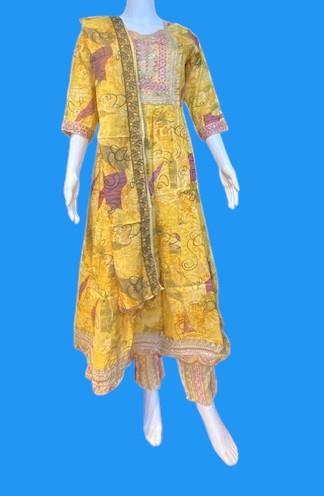 Three  piece suit for women