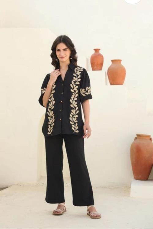 Elegant Cotton Kurti with Embroidery Detailing (28