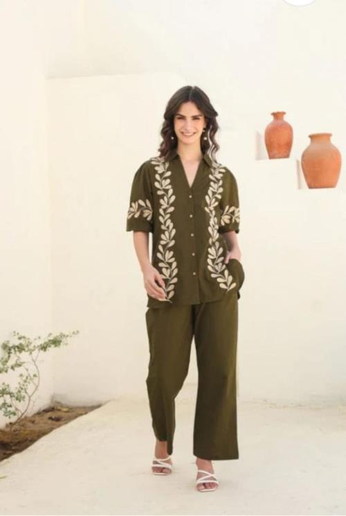 Elegant Cotton Kurti with Embroidery Detailing (28