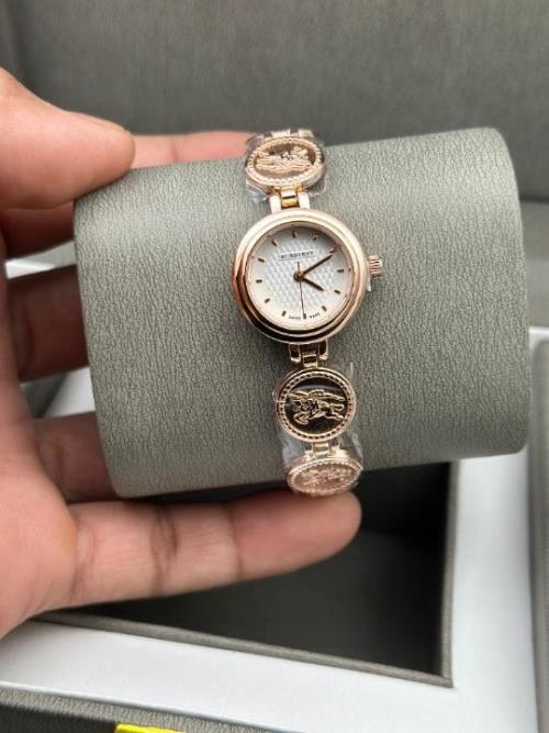  Elegant Women's Luxury Watch -Burberry-Inspired Design, Timeless Fashion Wristwatch.