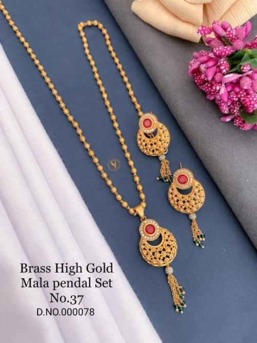  Brass High Gold Mala Pendal Set.
