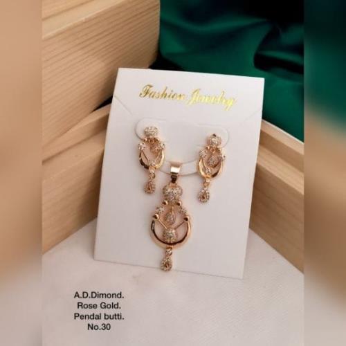 Rose Gold Antique Pendal Butti Set.