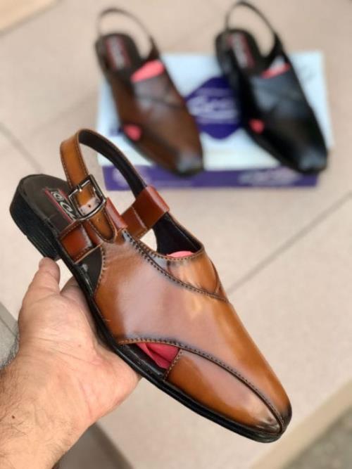 IMPORTED CLIP LOAFER .