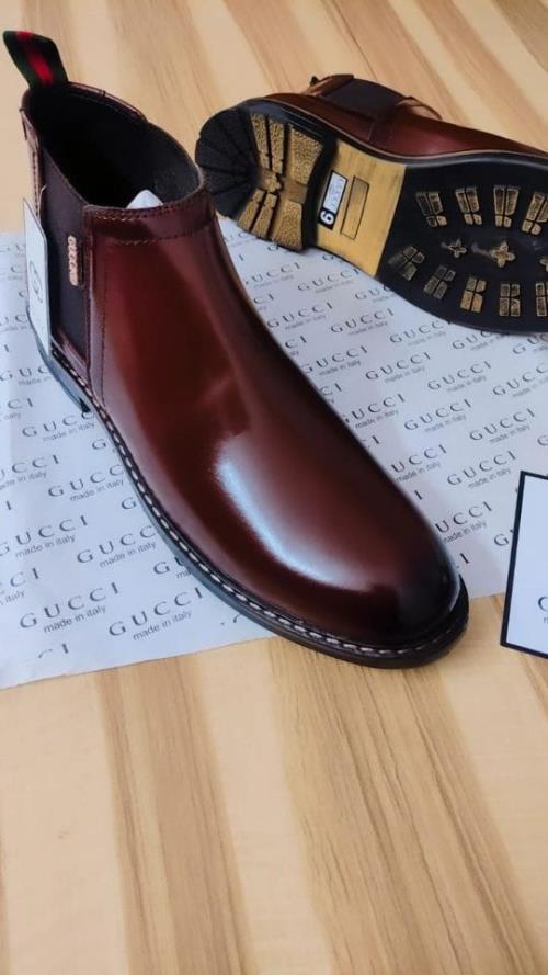Gucci leather Chelsea Imported Premium boots.