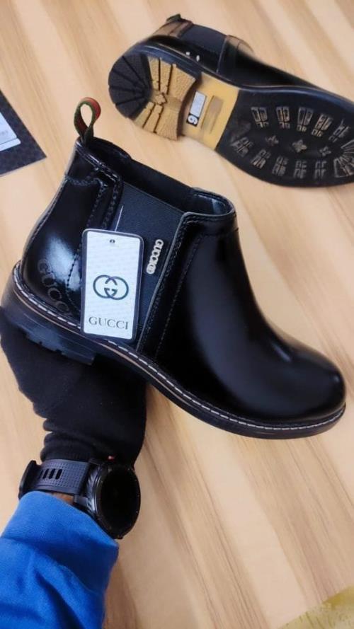  Gucci leather Chelsea Imported Premium boots.