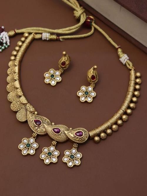 Premium Quality Pendai Butti Set.