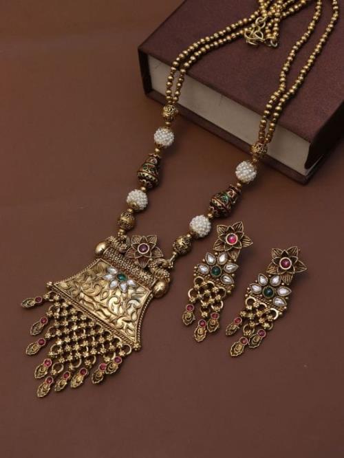 Premium Quality Pendai Butti Set.