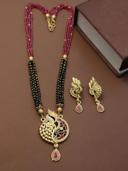 Designer Neckless Set.