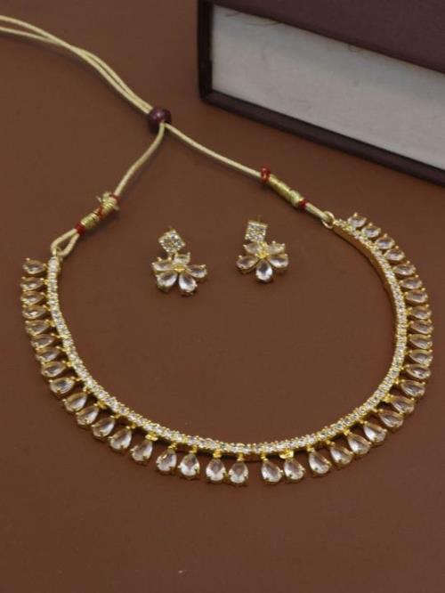 Neckless Set.