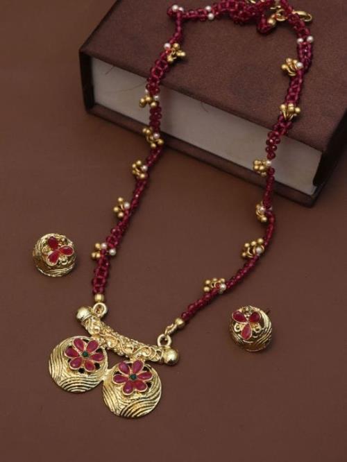 Premium Designer Neckless Set.