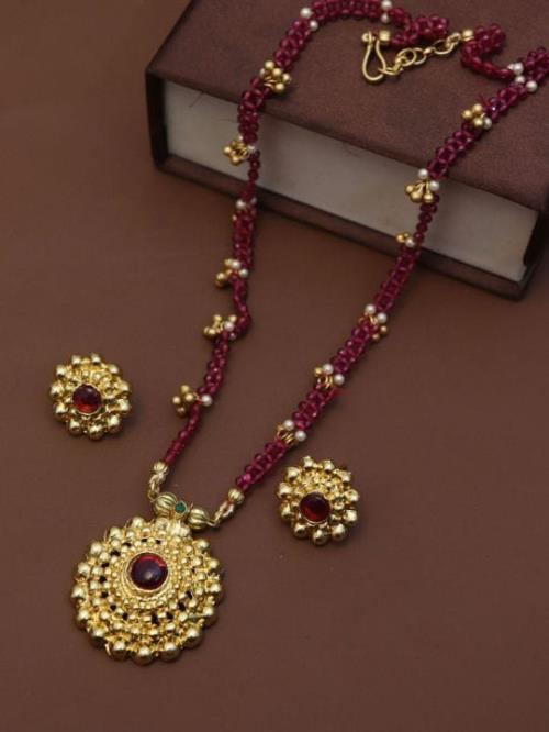Premium Designer Neckless Set.