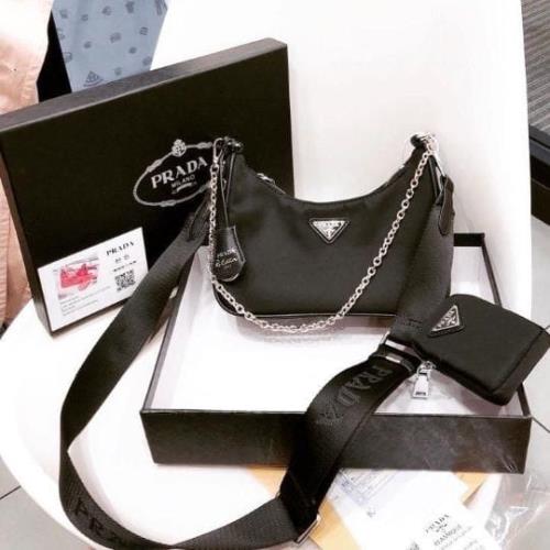 Inspired by Prada Re-Edition 2005 Nylon Parachute Material Crossbody Bag – Wide Box Edition, Stylish