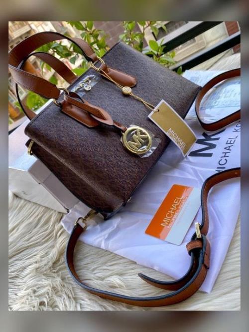 MICHAEL KORS GREENWICH PREMIUM QUALITY  HANDBAG.