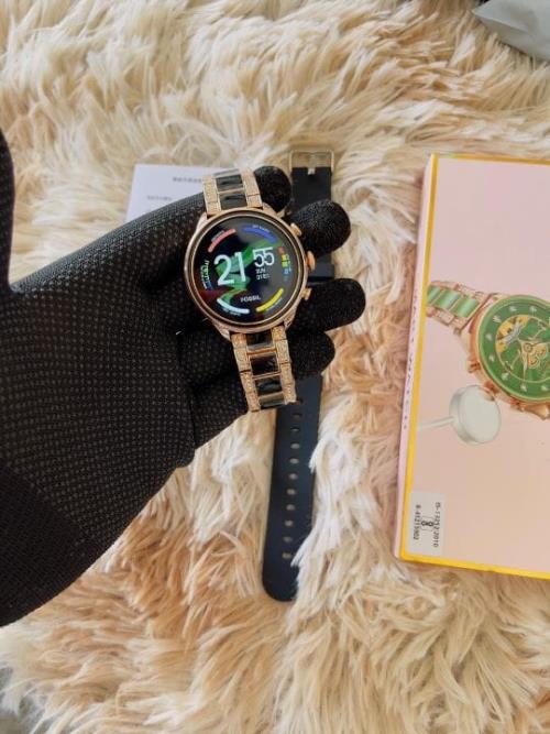  FOSSIL GENERATION 11 FULL METAL SMART WATCH WITH FREE GOLDEN SHADE BELT .