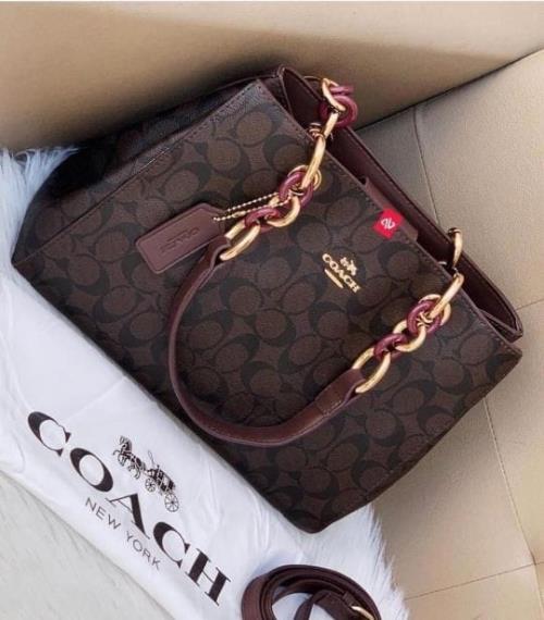 COACH CYNTHIA SHOULDER BAG.