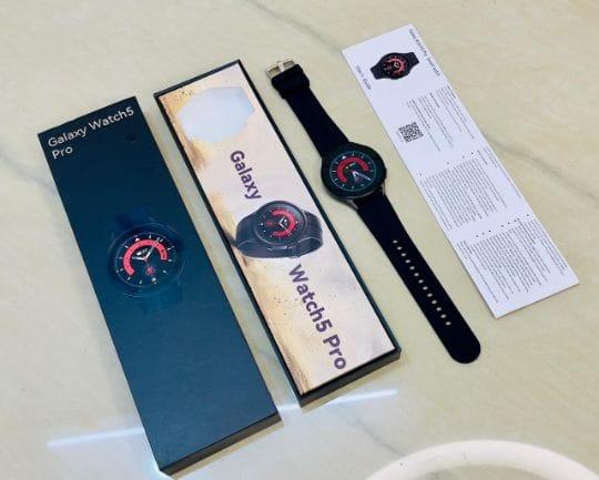 SAMSUNG  WATCH  5 Pro.