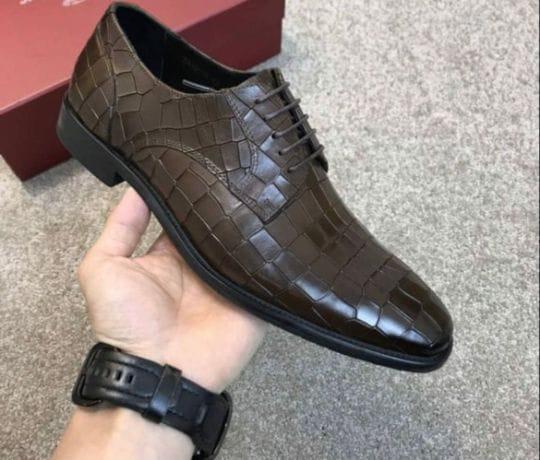  inspired by Gucci .