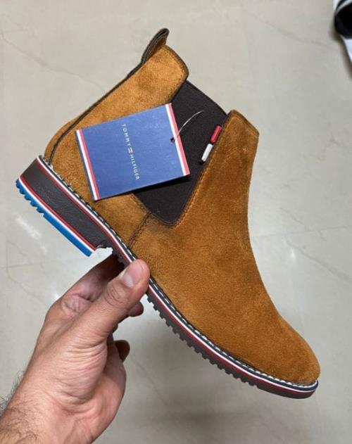 TOMMY HILFIGER Chelsea Boots.