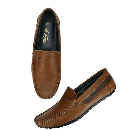 Premium Knoos Loafer .