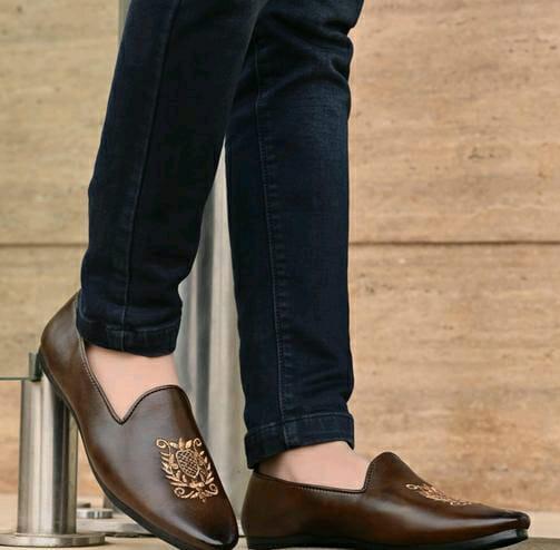 JODHPURI LOAFERS .