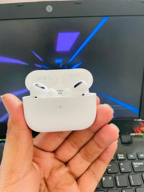 AIRPODS PRO USA ???????? QUALITY 598 mAh .