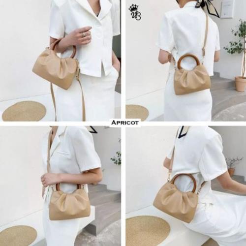 Jimmy choo purse.
