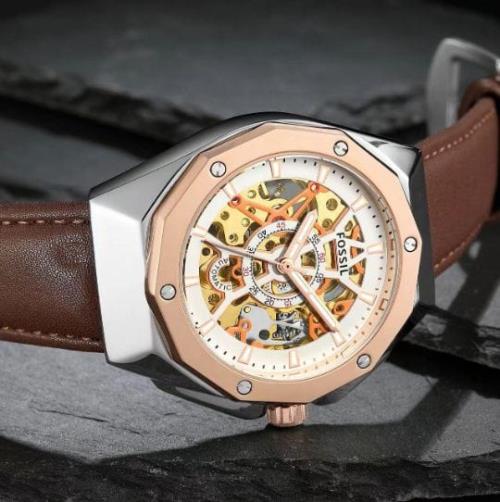 TOMMY HILFIGER AUTOMATIC WATCH FOR MEN .