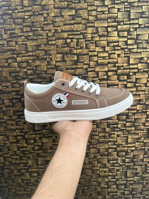  IMPORTED CANVAS CASUAL SHOE.