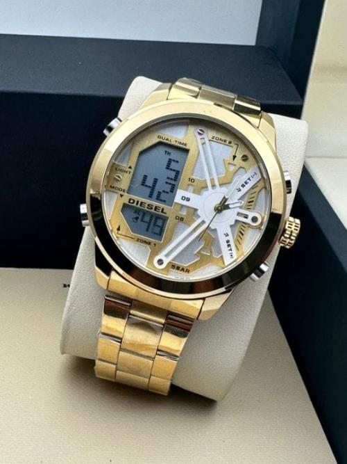 DIESEL WATCH FOR MEN.