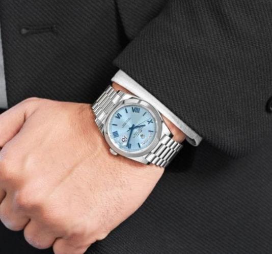 ROLEX AUTOMATIC WATCH .