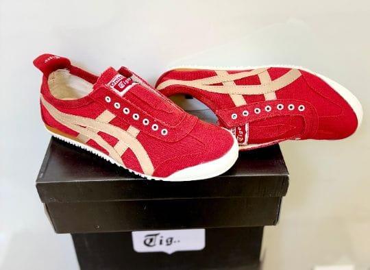 inspired by onitsuka tiger slip-on's Sport Shoes.