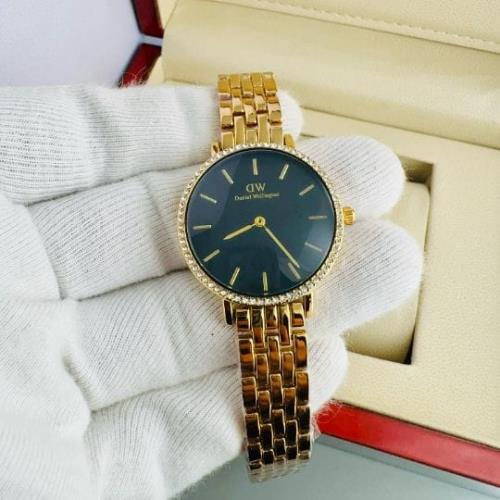 Daniel Wellington Petite Lumine - Women's Silver Mesh Bracelet Watch with Crystal Bezel.