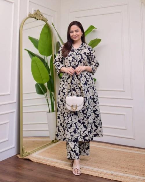 Women's Floral Printed Kurti Set – Stylish Black & Beige Cotton Blend Long Kurta with Matching Pants