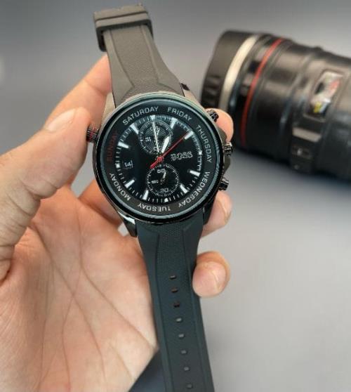 BOSS MENS WATCH WITH ROTATING INNER WEEK BAZEL.