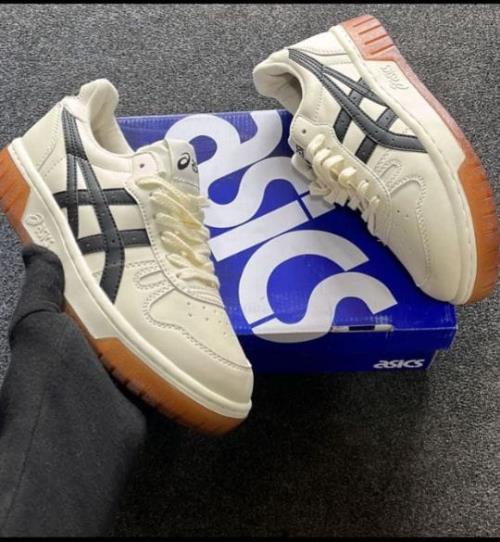 ASICS Premium 6@ Quality.