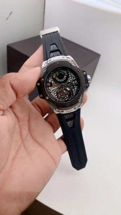 HUBLOT MENS WATCH.