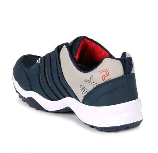 RELAXED GRACEFUL MEN SPORTS SHOES  .
