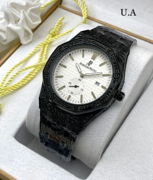 AUDEMAAS PIGUET MENS WATCH.