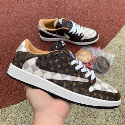 TRAVIS SCOTT X AIR JORDAN LV.