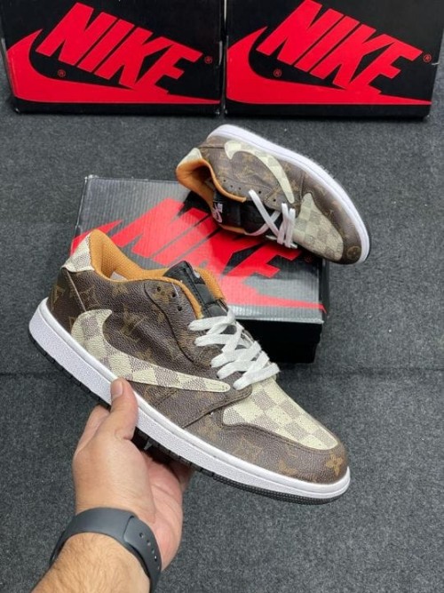 TRAVIS SCOTT X AIR JORDAN LV.