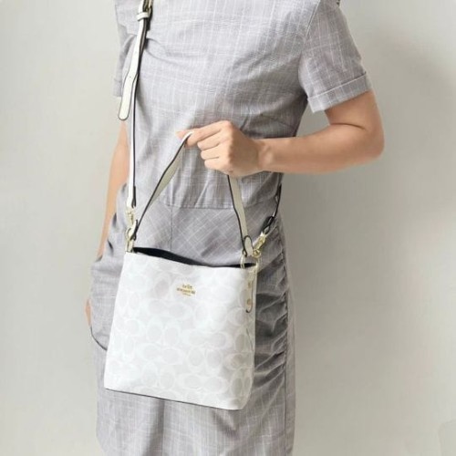 Luxury Coach-Inspired Bucket Bag – 12A Premium Quality | 100% Original (Without Bill) | Includes Coa
